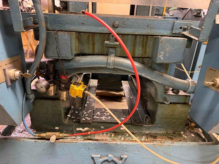 v&o-super-15-ton-vertical-stamping-press-image-13