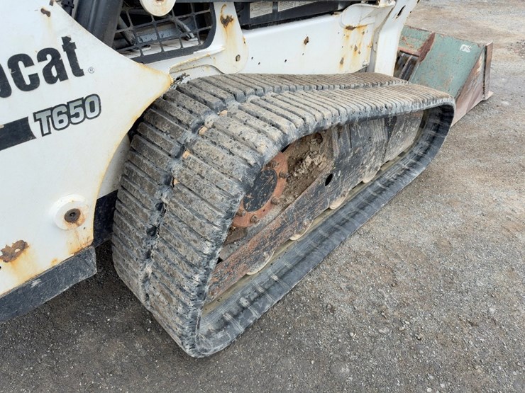 2013-bobcat-t650-image-13