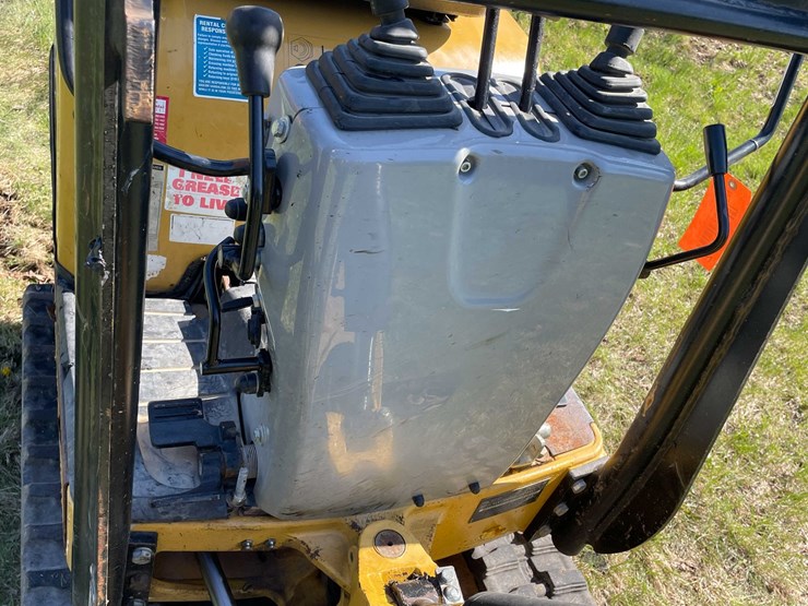 #7149-•-caterpillar-300.9v-mini-excavator-image-36
