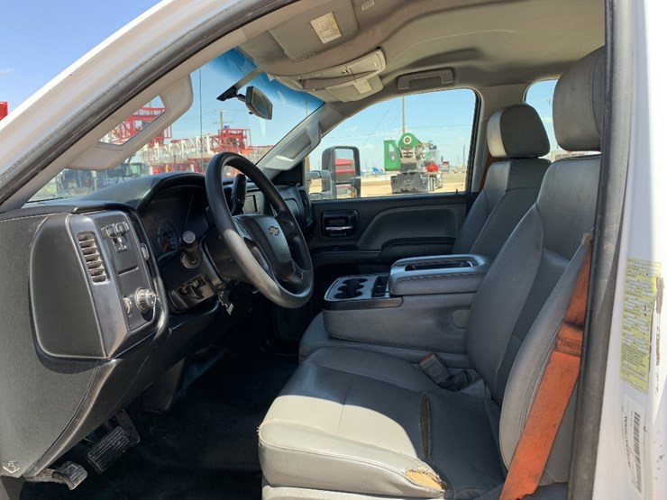 2022-chevrolet-silverado-6500hd-image-8