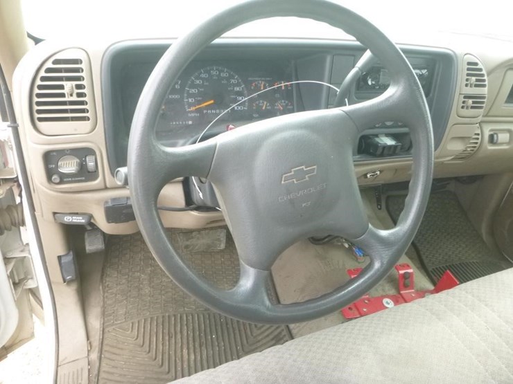 2002-chevrolet-3500-image-21