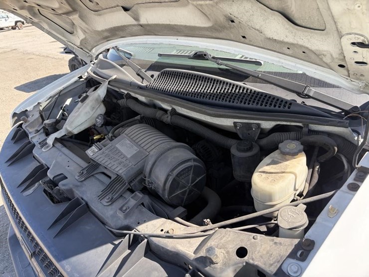 2015-chevrolet-express-2500-image-6