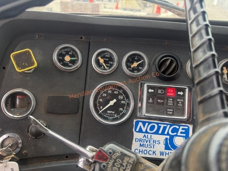 1988-ford-ln8000-image-32