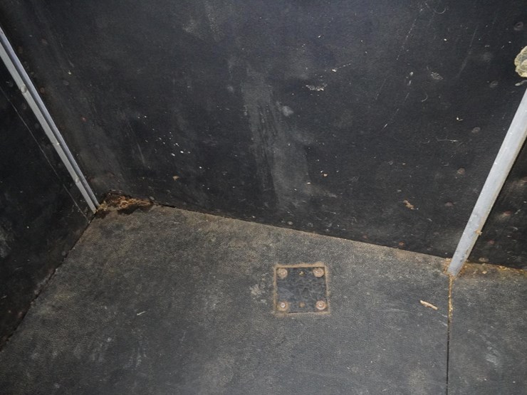 #142-•-1999-exiss-3-slant-aluminum-6-horse-capacity-trailer-image-69