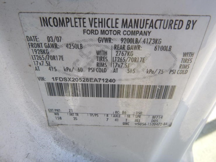 2008-ford-extra-cab-utility-truck-image-19