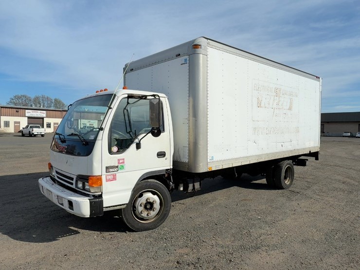 2004-gmc-w5500-image-1