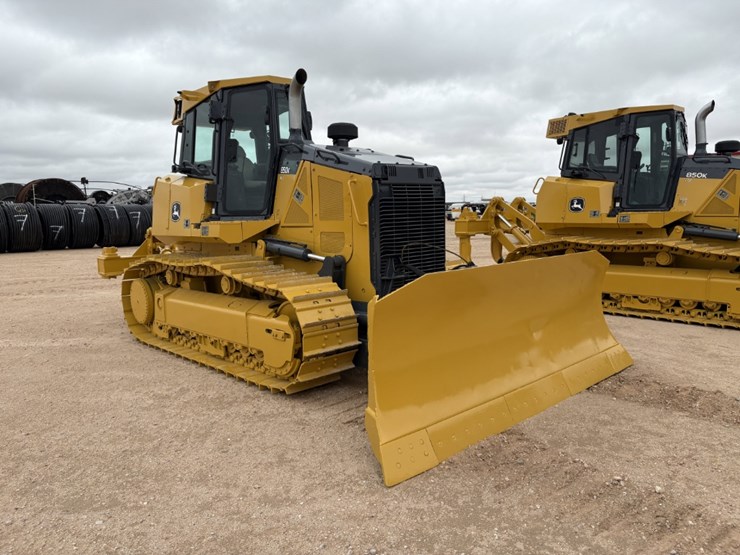 2015-deere-850k-xlt-image-3