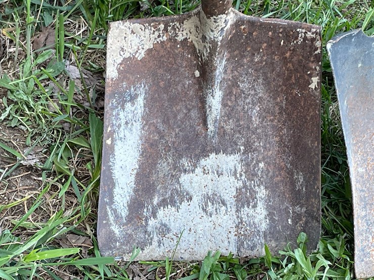 #7442-•-flat-shovels-image-4