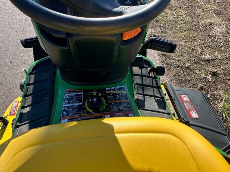 2014-john-deere-x320-image-7