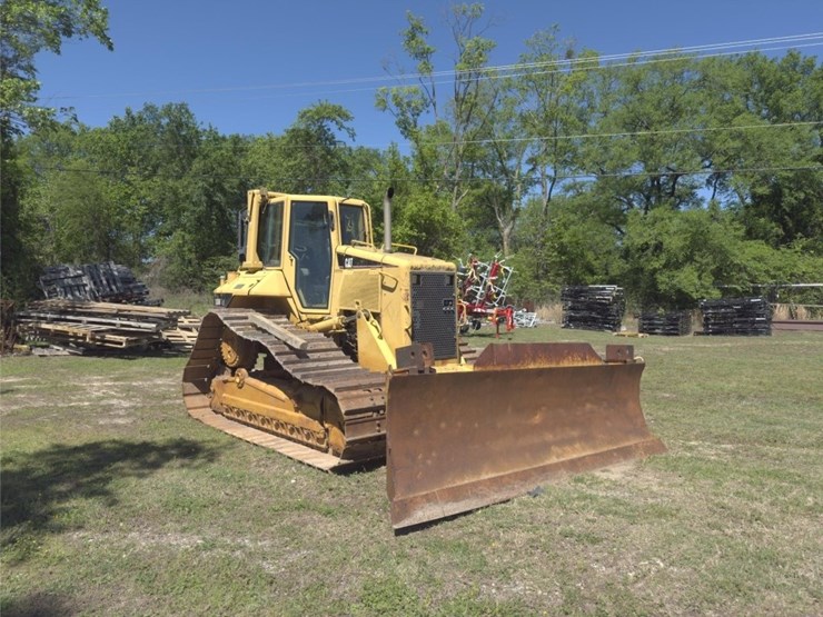 2006-caterpillar-d6n-lgp-image-2
