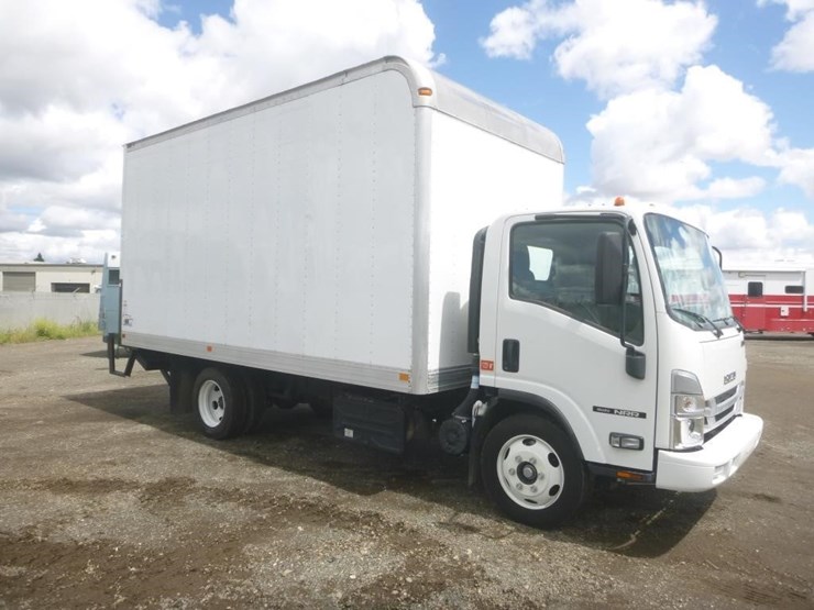 2023-isuzu-nrr-image-2