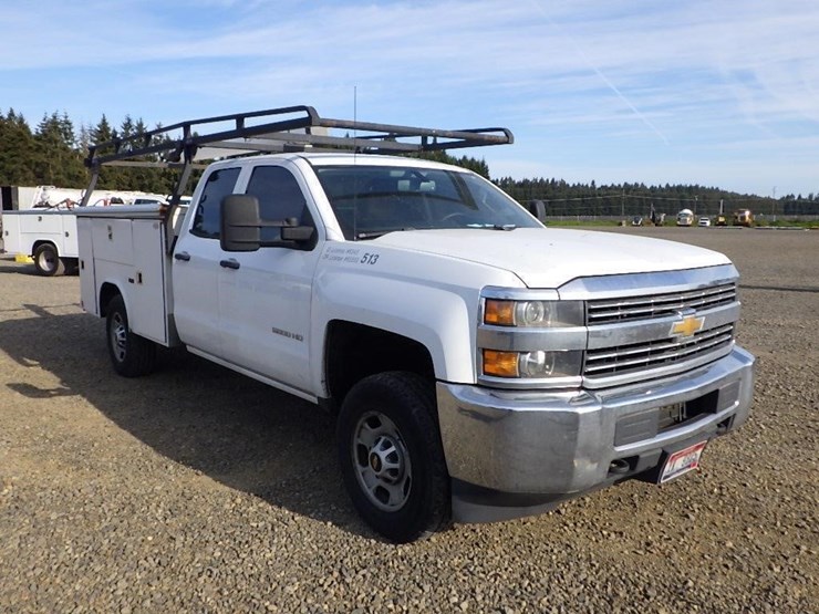 2017-chevrolet-2500hd-image-3