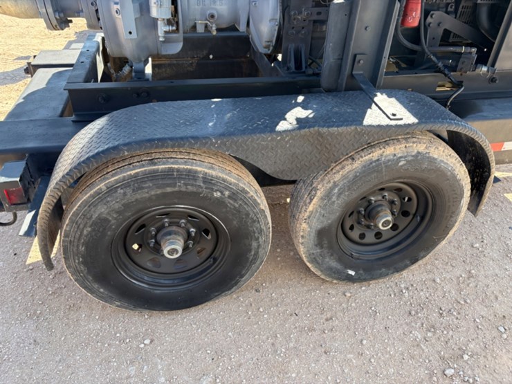 john-deere-6-image-10