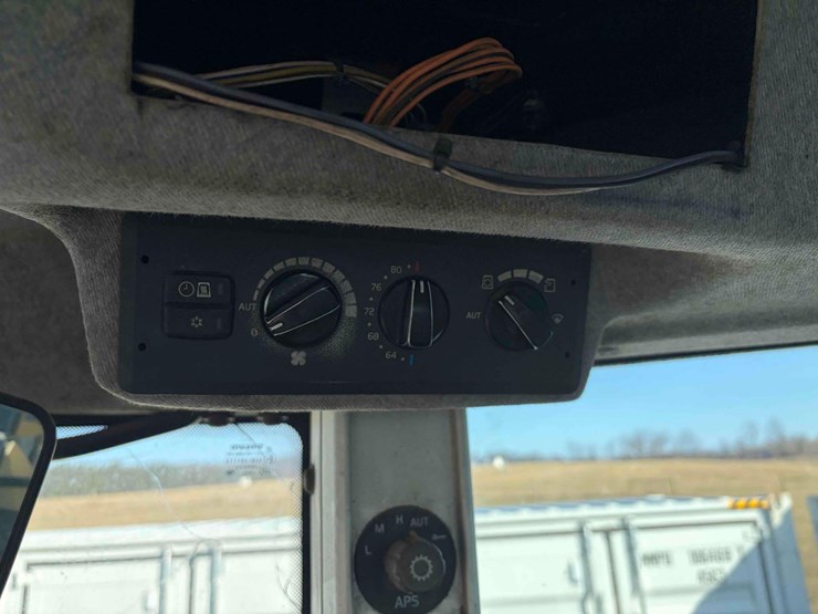 2012-volvo-l60g-image-18