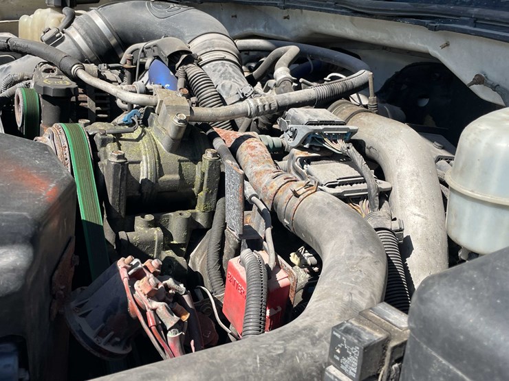 #7046-•-2005-chevrolet-duramax-(has-wi-title)-image-71