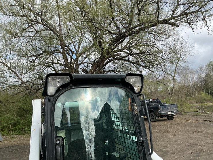 2024-bobcat-t770-image-48