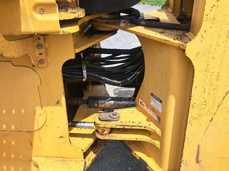 2002-deere-tc54h-image-22