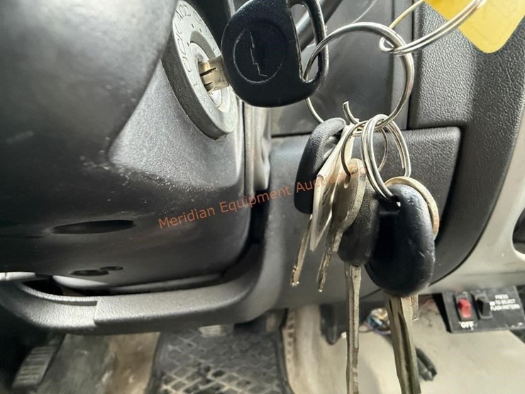 2008-chevrolet-colorado-image-32