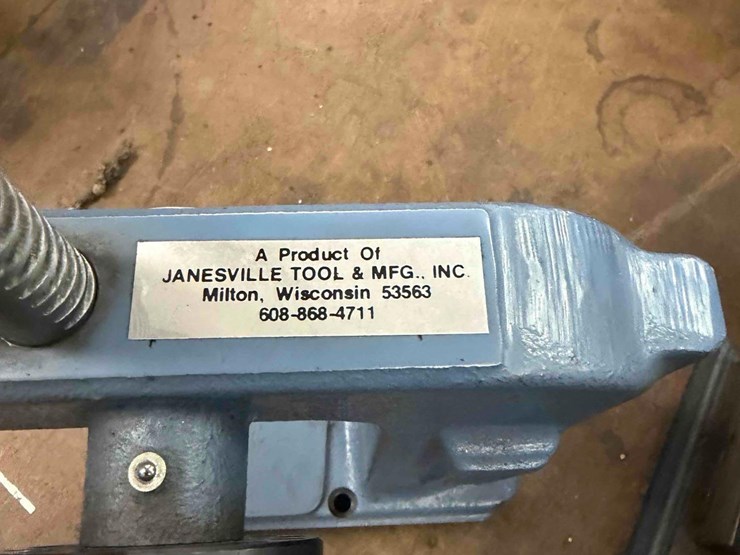 janesville-hand-press(3)-image-4