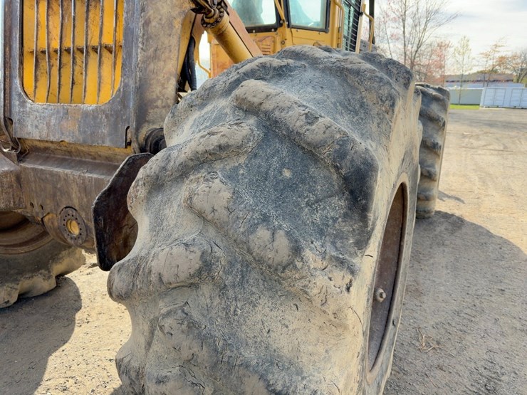 2016-tigercat-610e-image-12