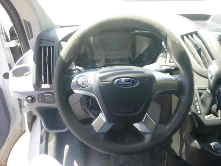 2017-ford-transit-image-8