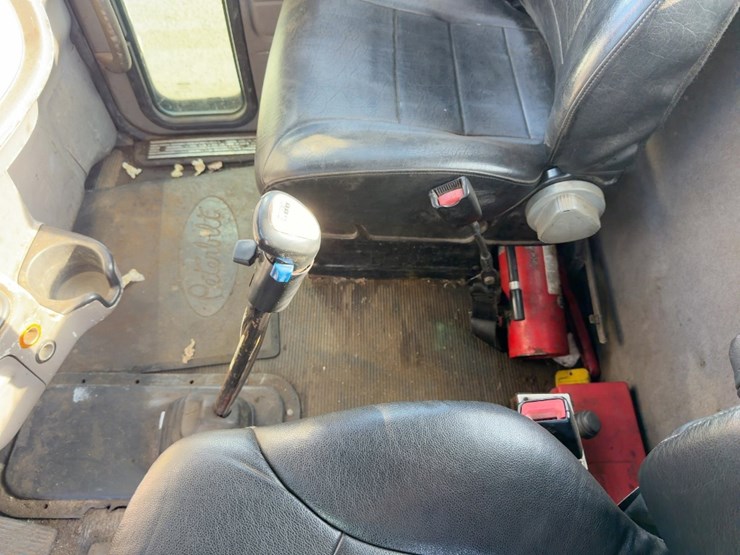 2007-peterbilt-378-image-26