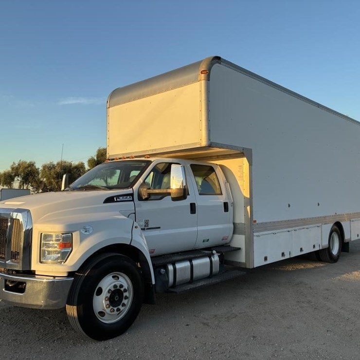 2016 FORD F650 XLT