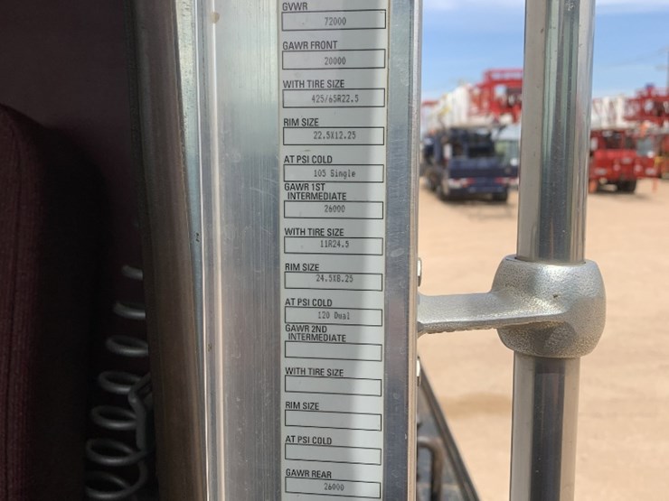 2013-kenworth-t800-image-26