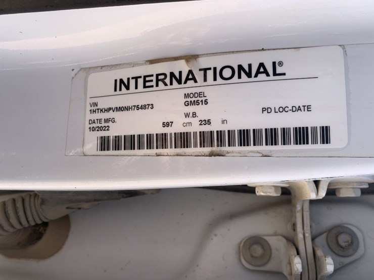 2022-chevrolet-silverado-6500hd-image-16