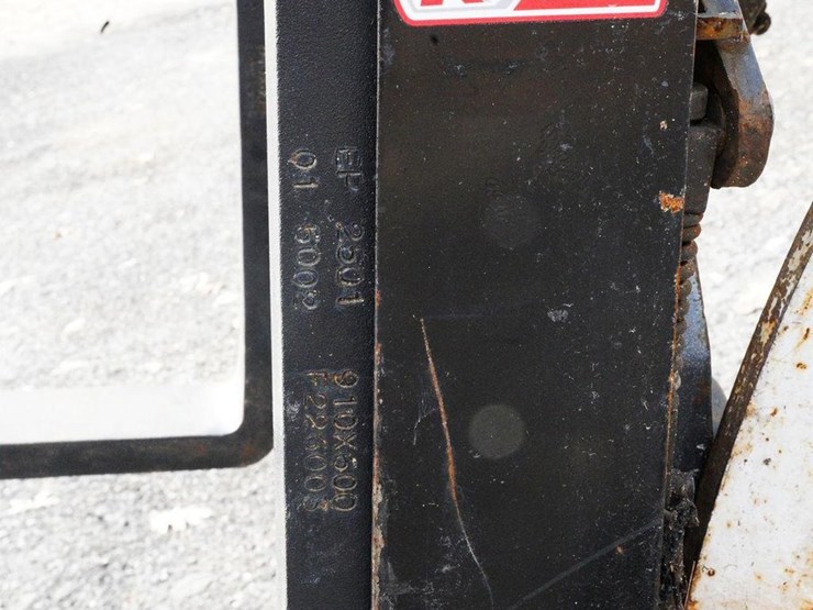 2014-bobcat-mt55-image-46