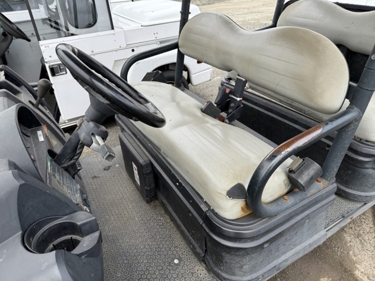 club-car-carryall-1700-image-18