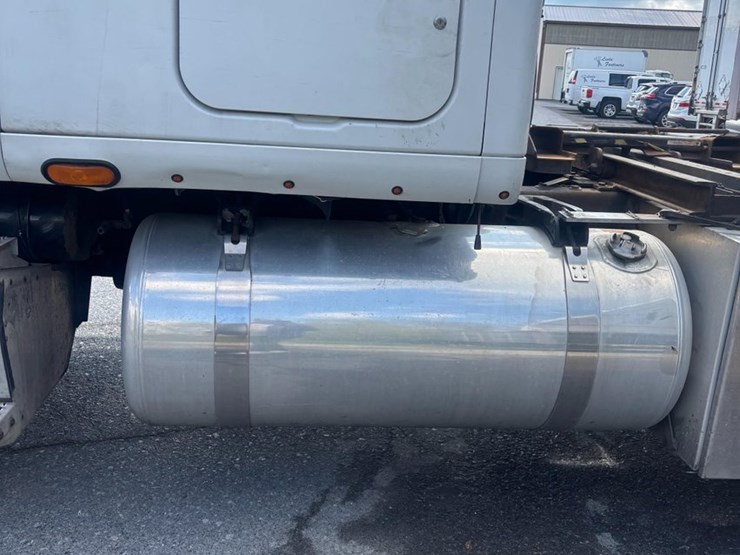 2008-peterbilt-387-image-20