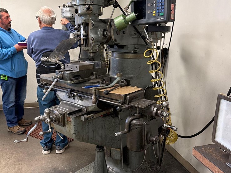 bridgeport-j-head-vertical-milling-machine-image-2