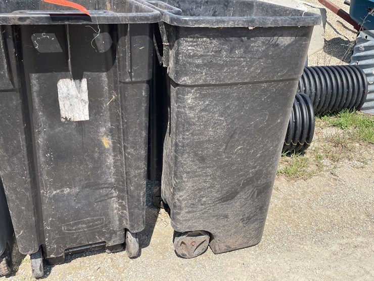 #7465-•-garbage-cans-image-3