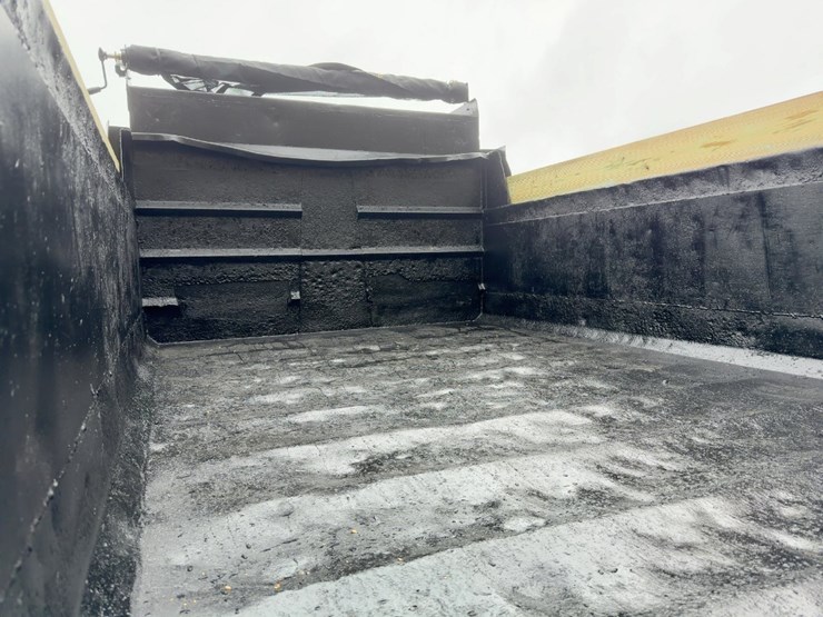 2016-international-7400-image-20