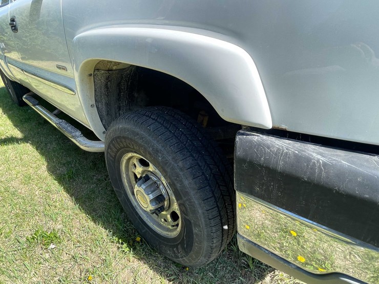 #7046-•-2005-chevrolet-duramax-(has-wi-title)-image-17