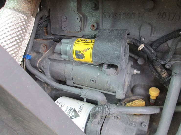 2018-massey-ferguson-4709-image-33