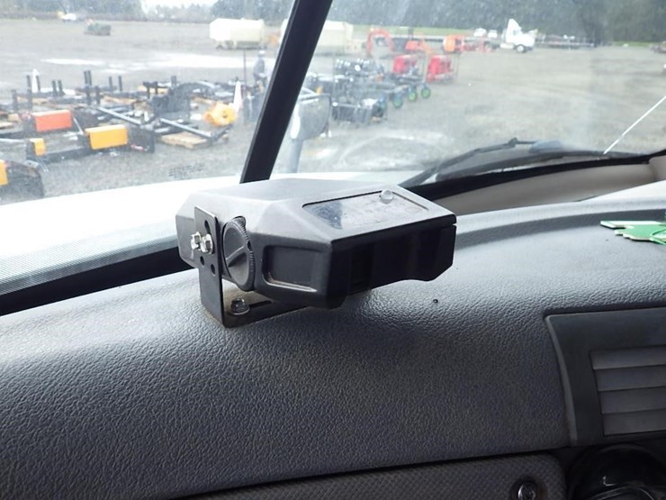 2012-freightliner-cascadia-125-image-90