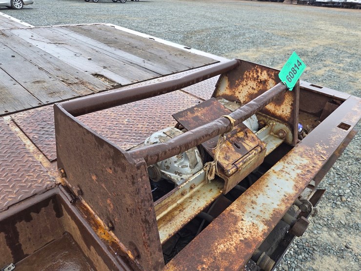 2006-trail-eze-te-70-ht-image-10