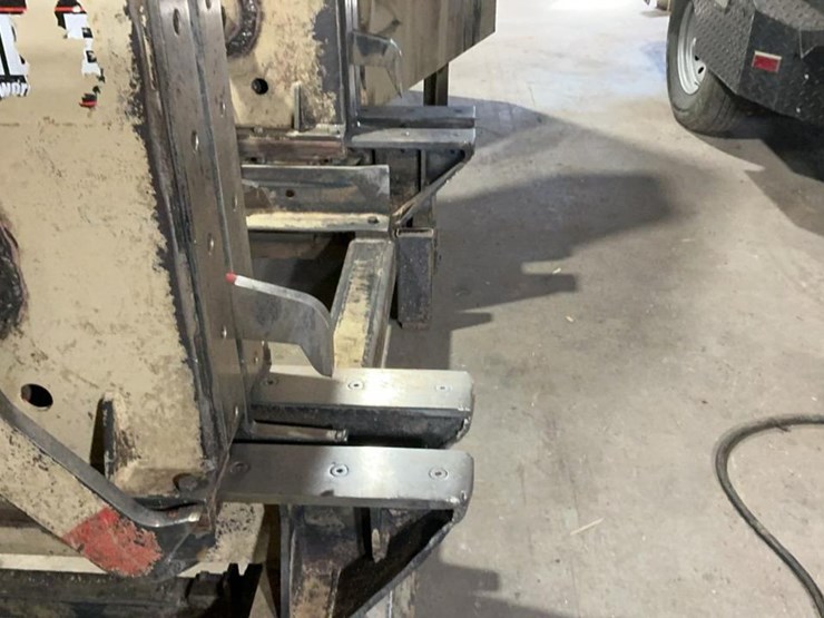 #149-•-2017-hurdle-magnum-lt-carriage-image-47