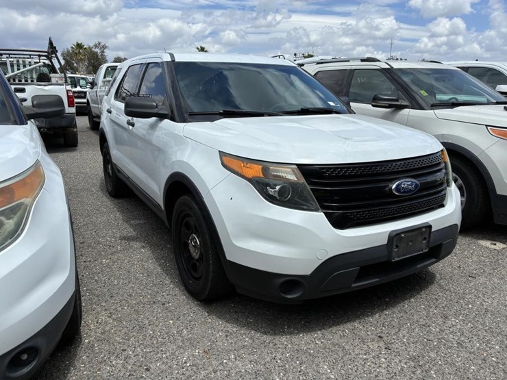 2013-ford-explorer-image-2