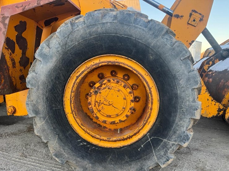 #122-•-1987-kobelco-lk600-wheel-loader-image-14