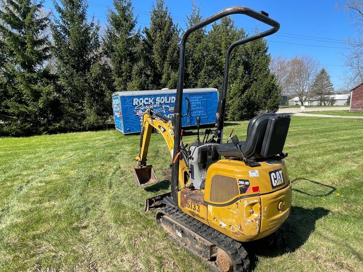 #7149-•-caterpillar-300.9v-mini-excavator-image-7