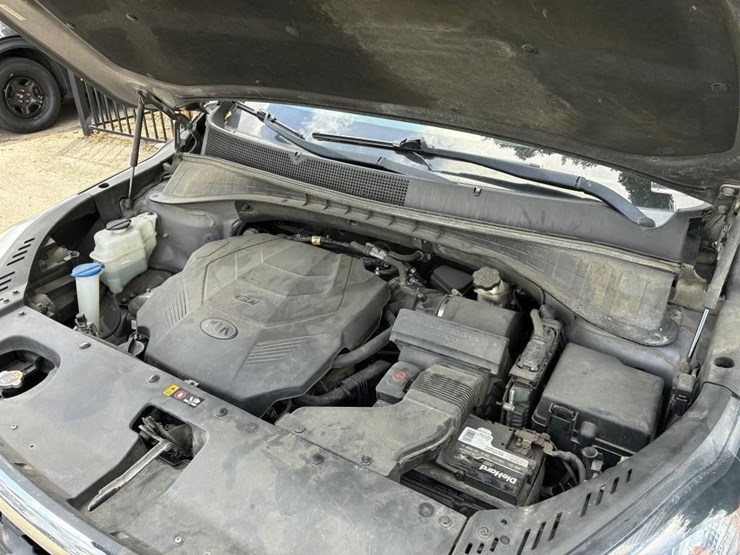 2019-kia-sorento-lx-image-9