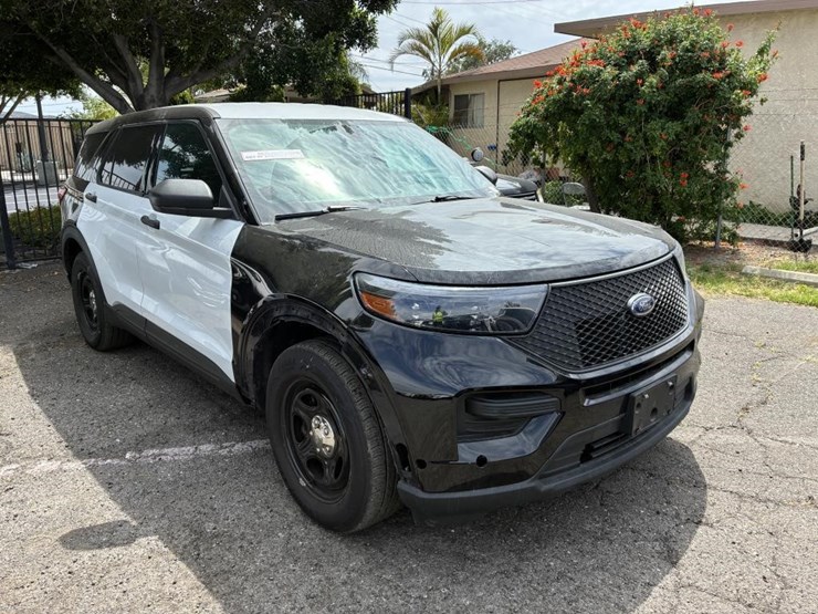 2022-ford-explorer-police-interceptor-image-2