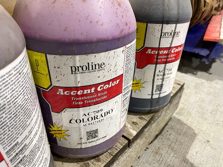 #5052-•-pallet-of-concrete-supplies-image-5