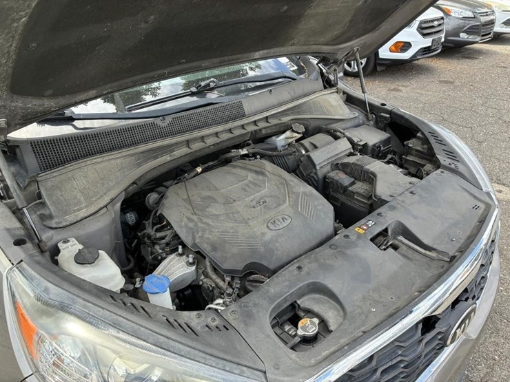 2019-kia-sorento-lx-image-10