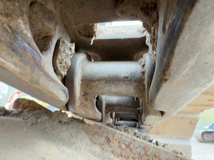 2016-deere-300g-lc-image-20
