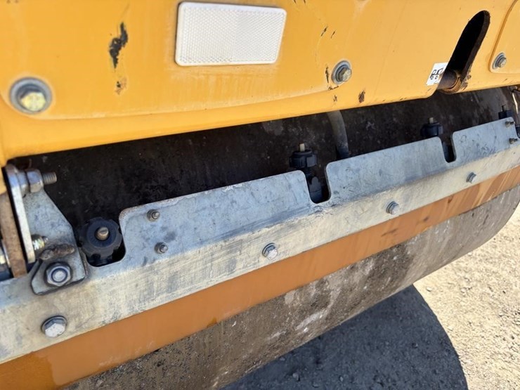 2018-volvo-dd25b-image-12