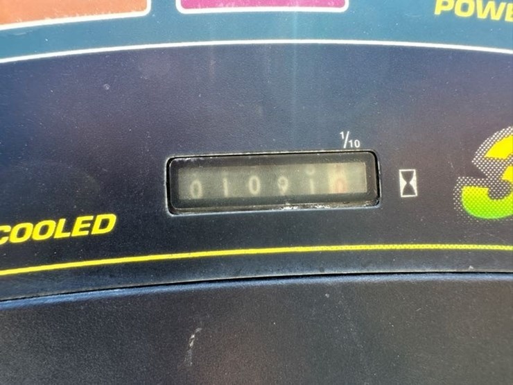 john-deere-345-image-11